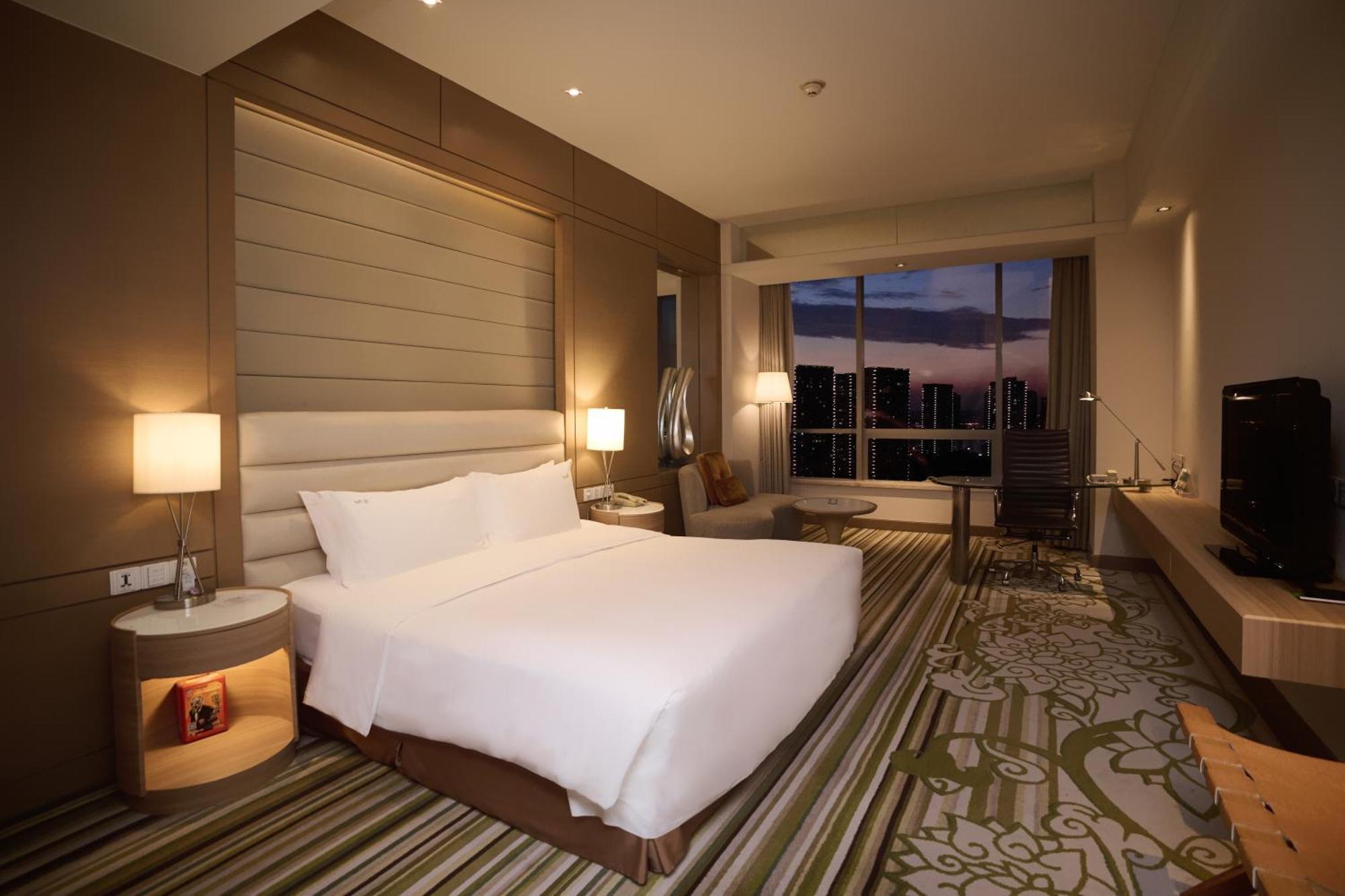 Holiday Inn Tianjin Riverside By Ihg Buitenkant foto